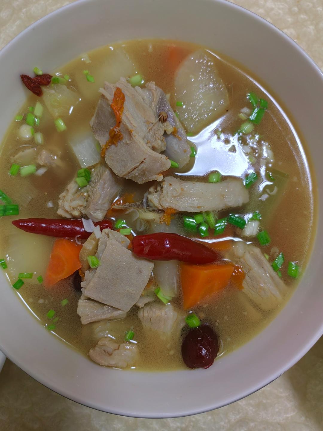 清炖滋补羊排汤