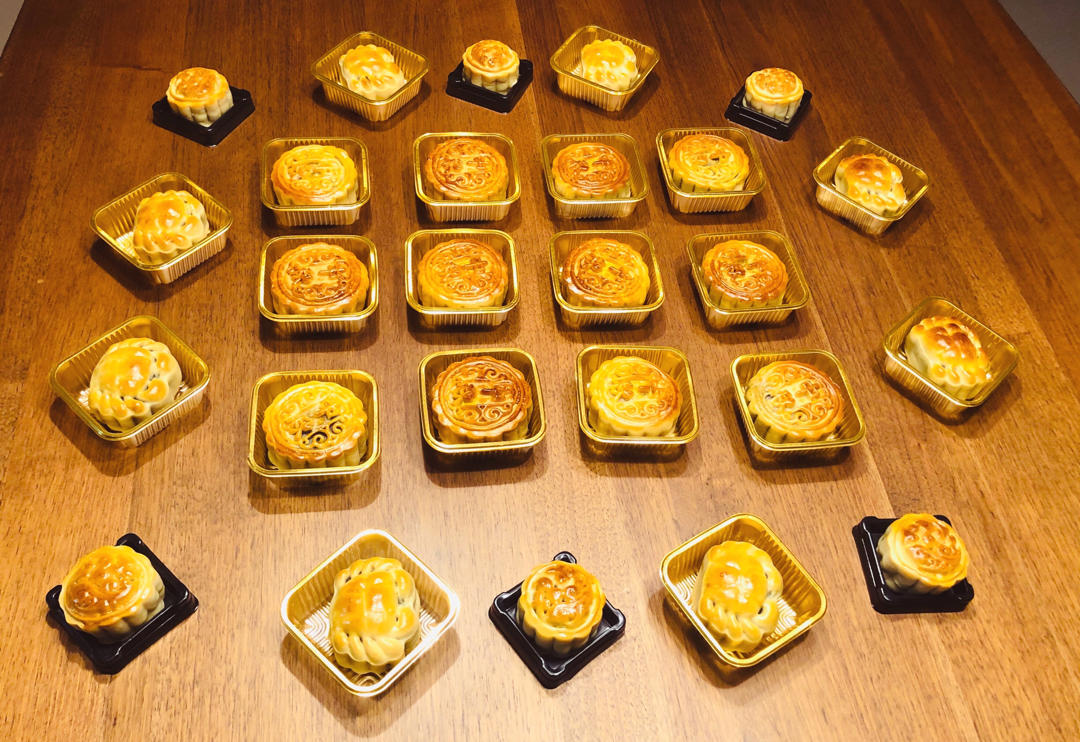 广式蛋黄月饼（75克、50克、各种规格都有）
