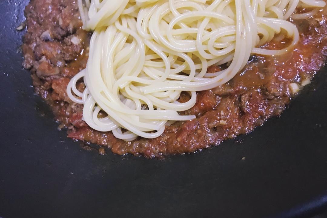 蘑菇肉酱意面