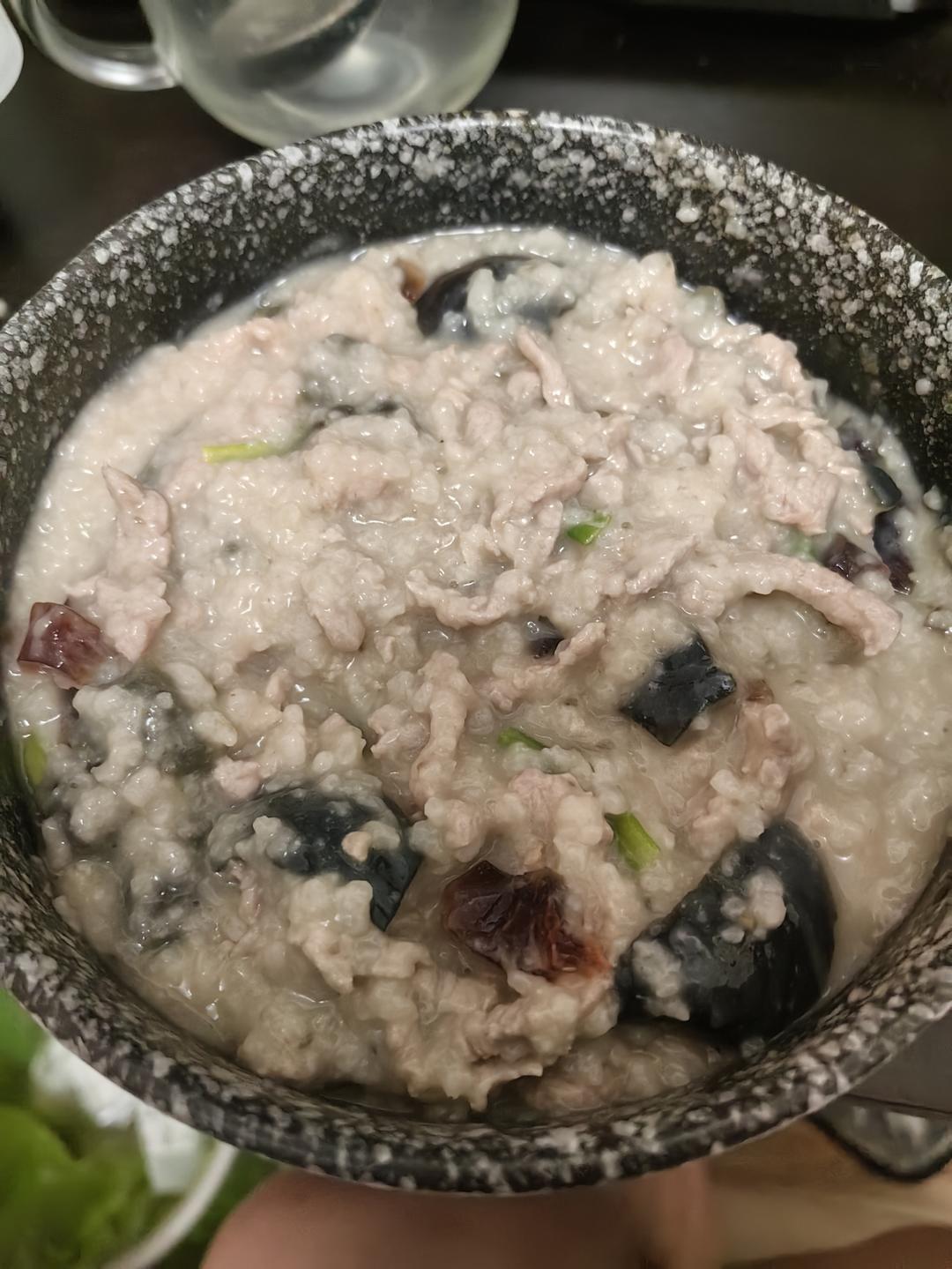 十五分钟快手之香滑皮蛋瘦肉粥(附五分钟电饭煲电压力锅更快捷方法)