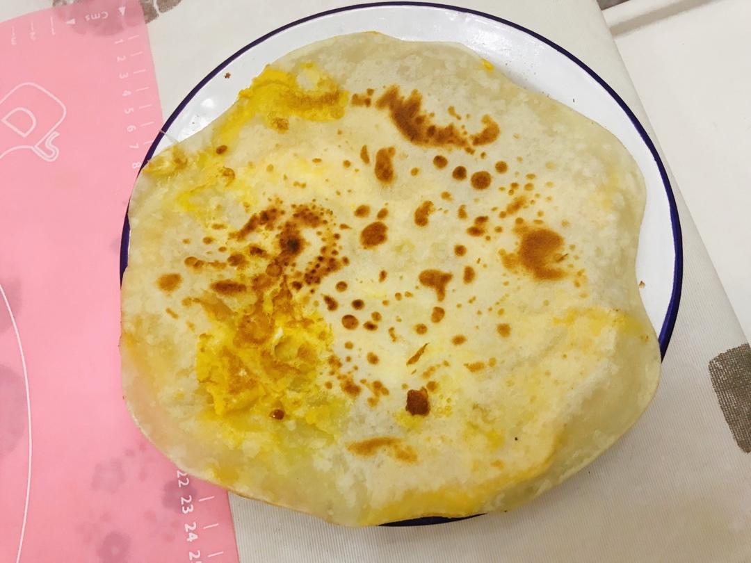 张张都鼓大泡的鸡蛋灌饼这样做不鼓大泡都难