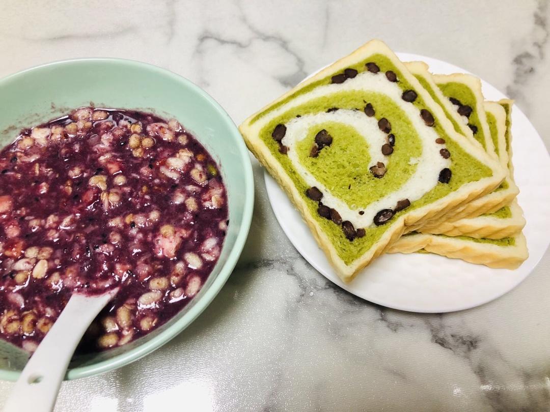 Sara吐司系列五：高颜值抹茶蜜豆双色吐司