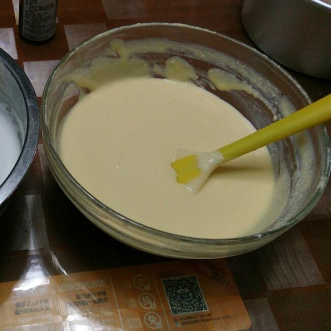 轻奶酪蛋糕（酸奶油版本）的做法 步骤3
