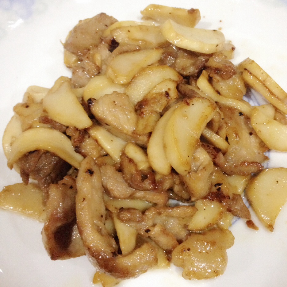 做的鸡腿菇炒肉片