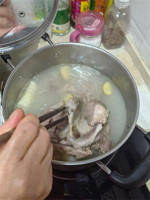清炖大骨汤的做法 步骤6