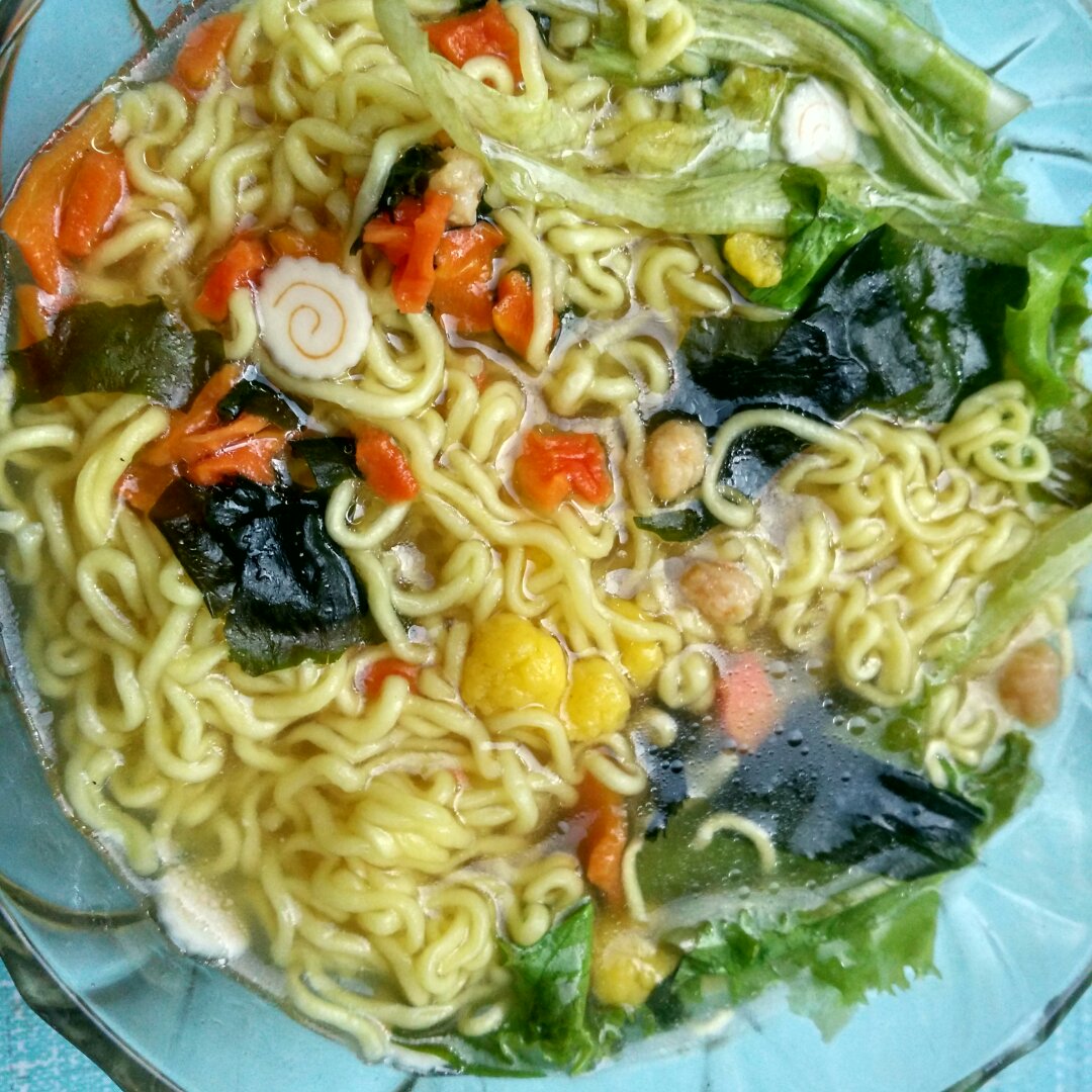 满足食欲的深夜秘密 森系浓香泡面
