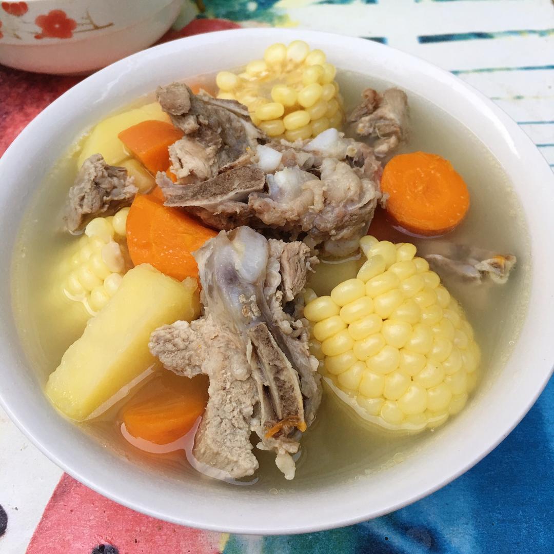 想学做饭的包子做的玉米排骨汤