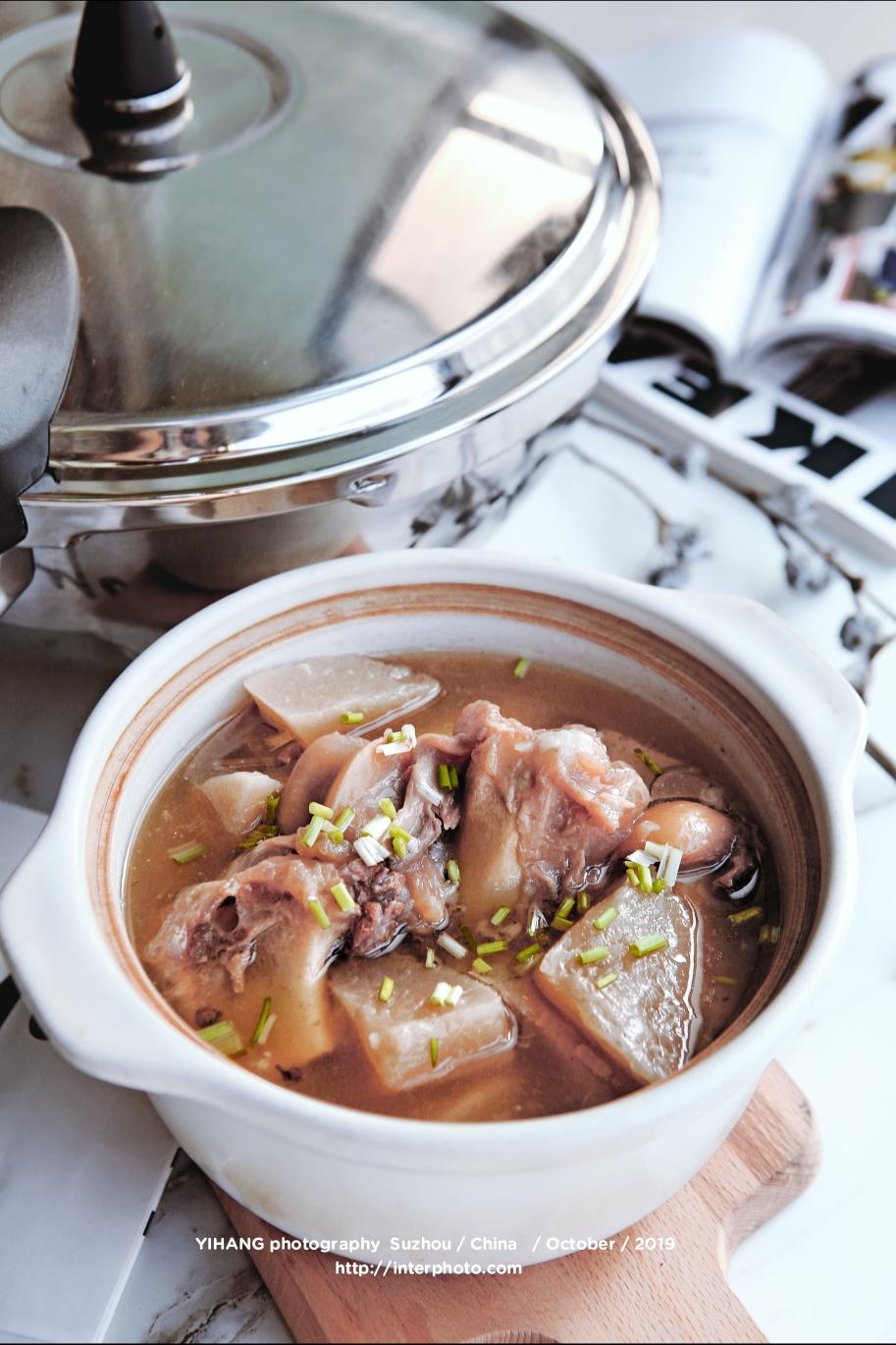 萝卜羊骨汤的做法