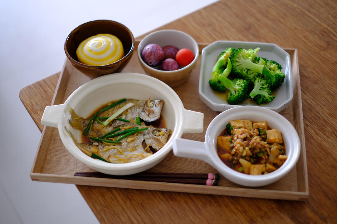 二年级小学生午餐