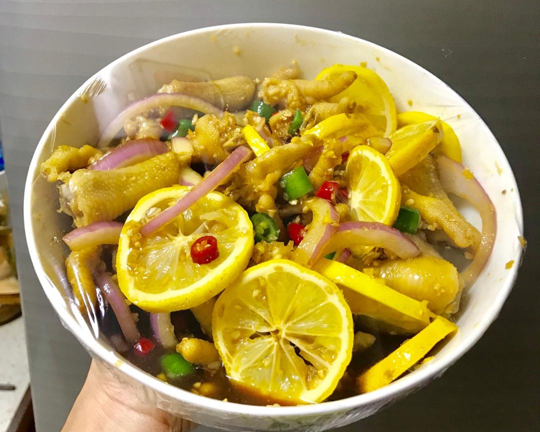 柠檬泡鸡爪的做法