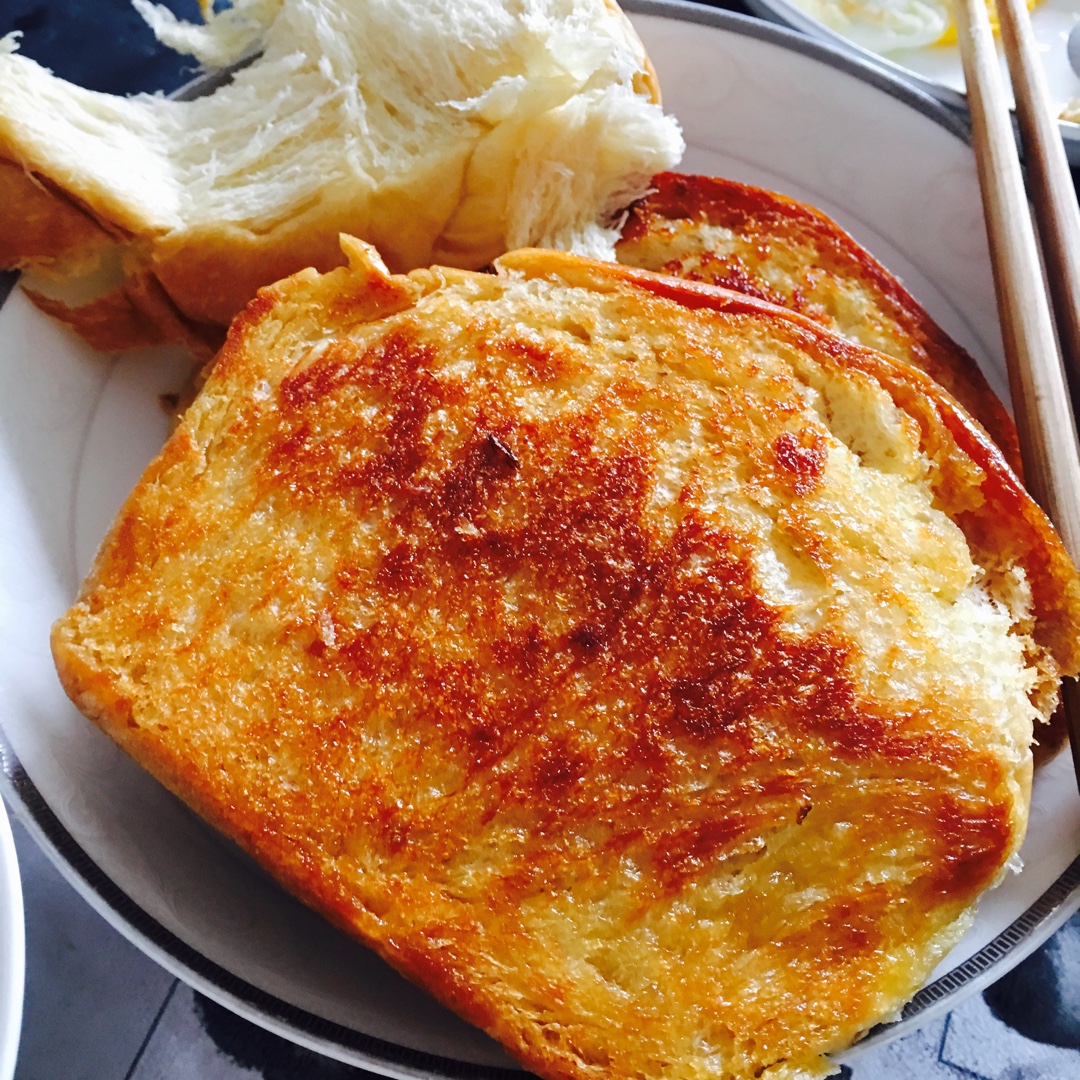 黄油蜂蜜烤土司
