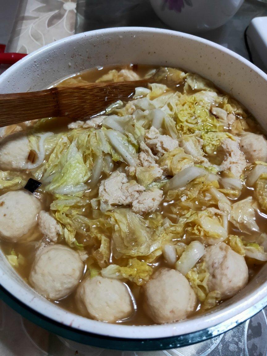 家常白菜粉条炖豆腐