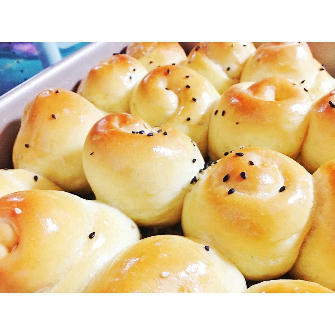 脆底蜂蜜小面包