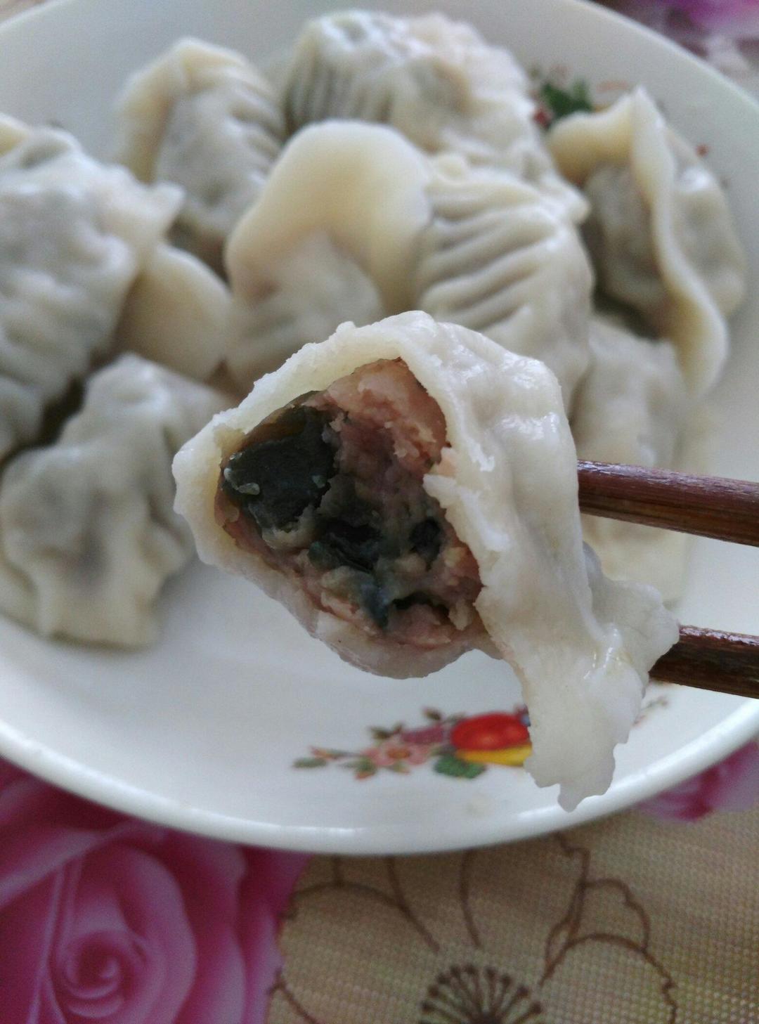 皮蛋鲜肉水饺的做法