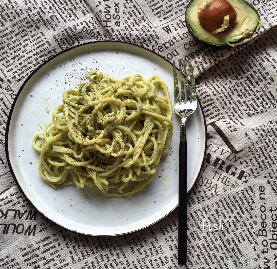 牛油果芦笋意面（Spaghetti with Avocado and Asparagus）