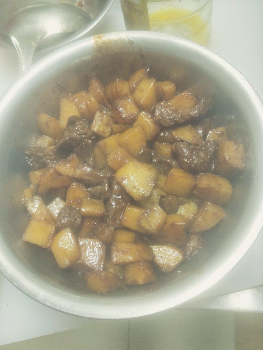 土豆烧肉