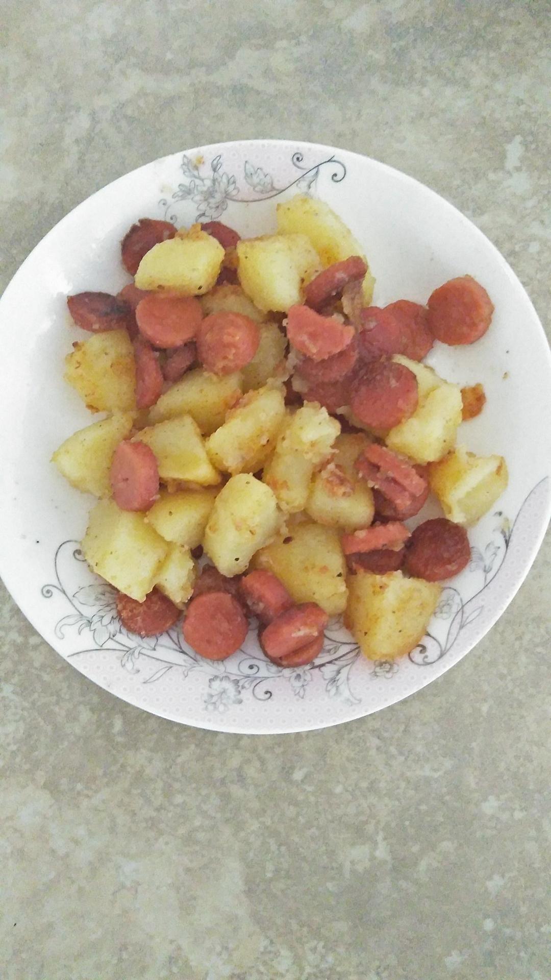 孜然火腿土豆丁