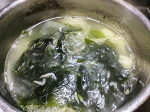 虾皮冬瓜裙带菜汤的做法 步骤5