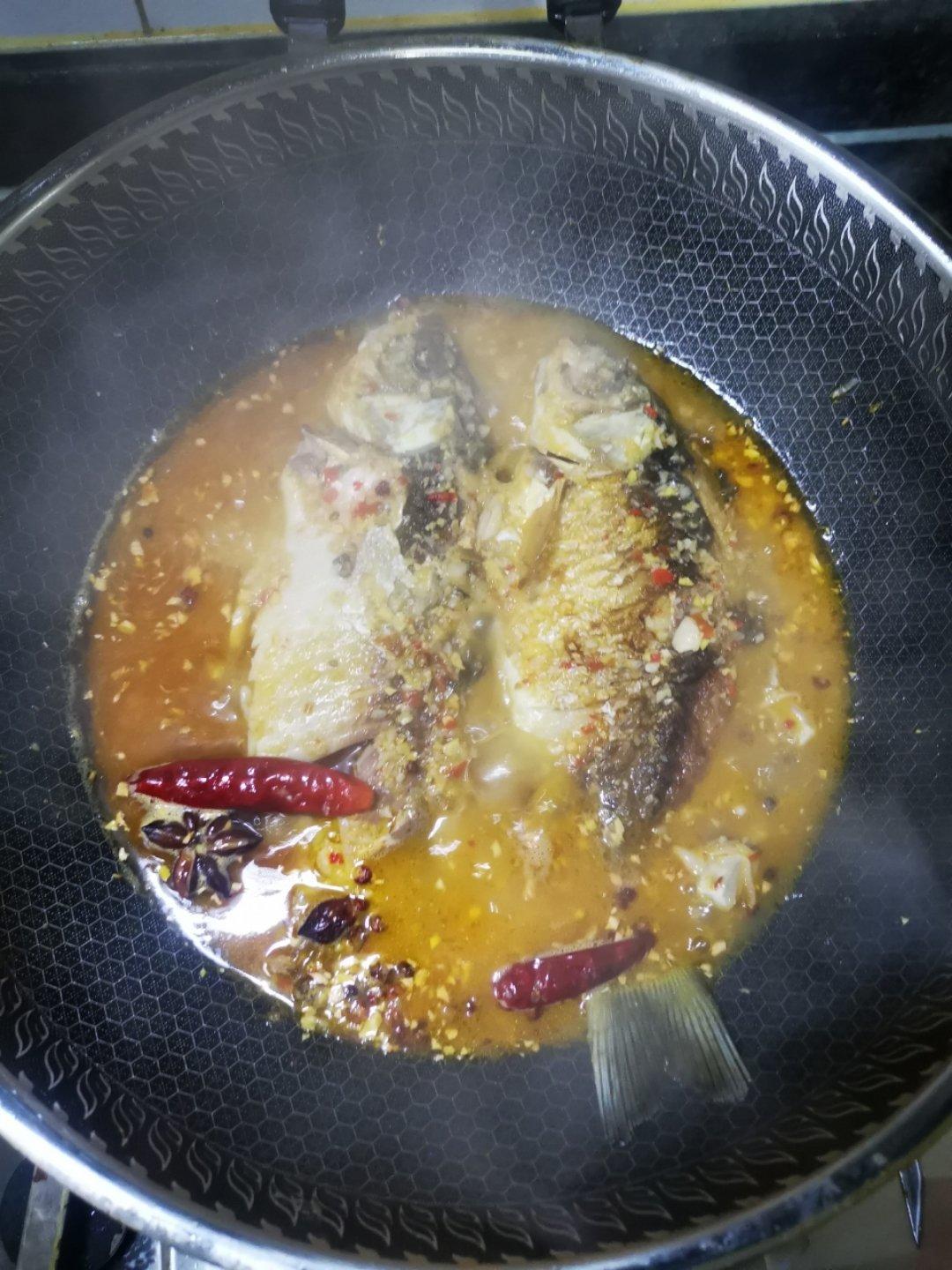 红烧鲫鱼