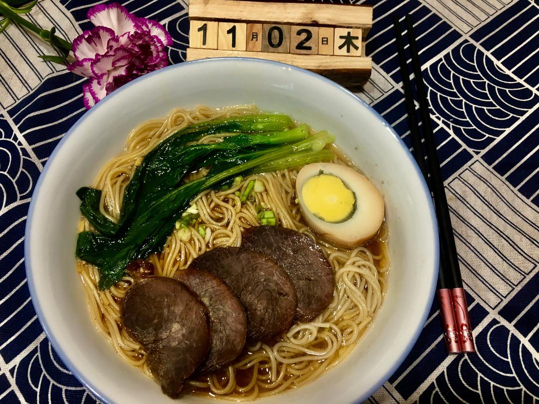 卤牛肉汤面