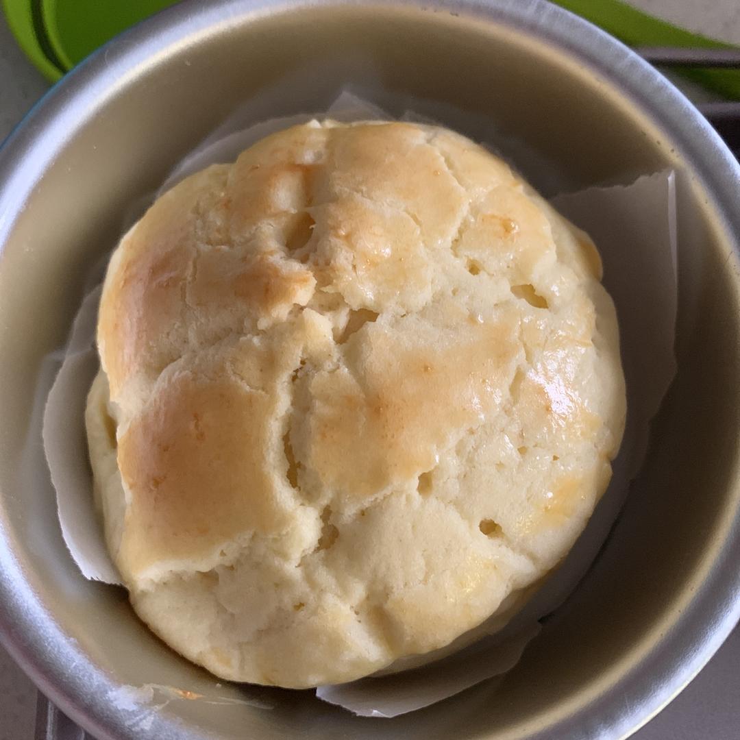 好吃到炸裂的港式菠萝包（附带制作酥皮的小视频）