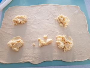 椰蓉面包卷的做法 步骤7