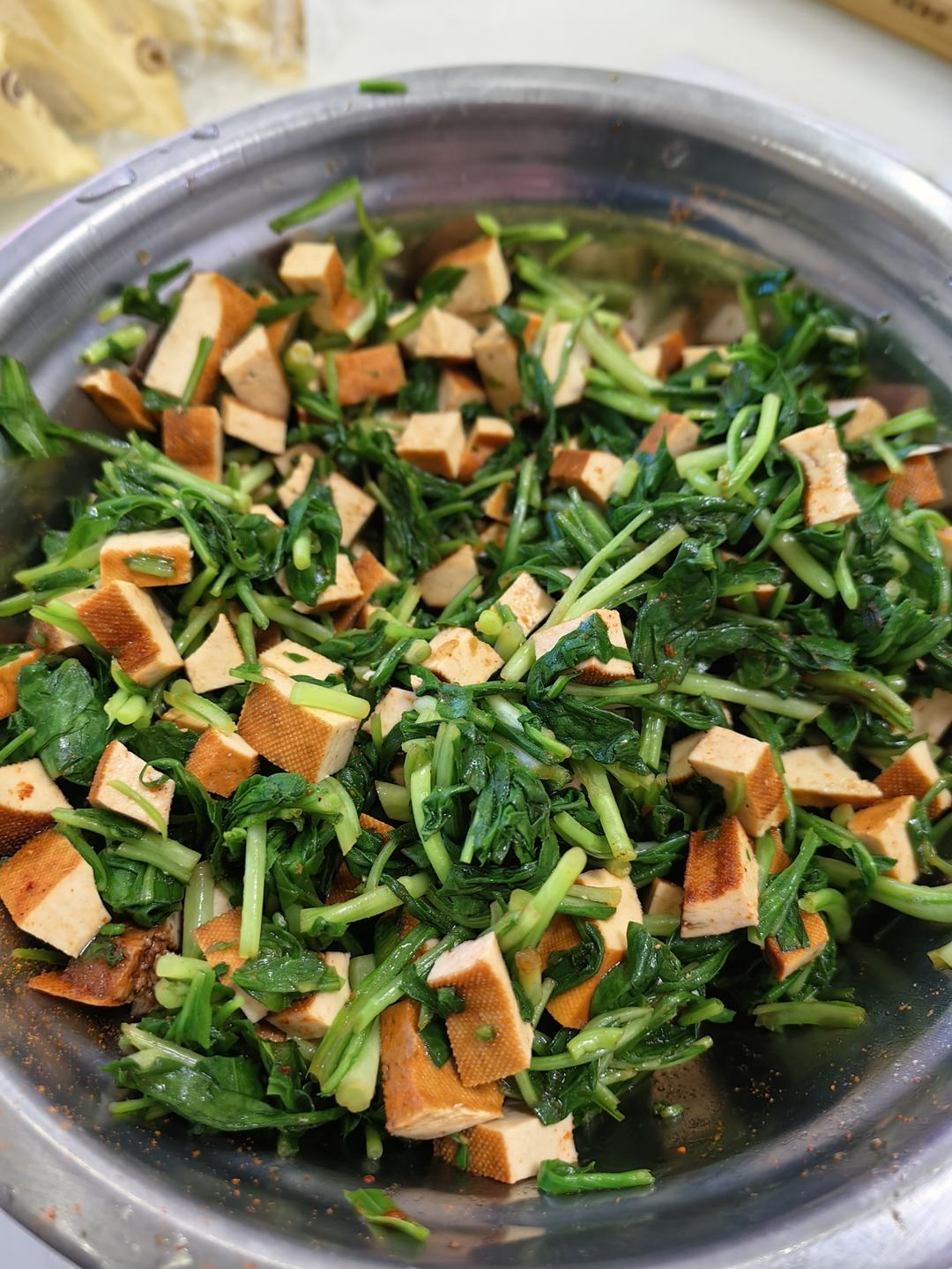 马兰头拌香干，舌尖上的春意一定要尝！