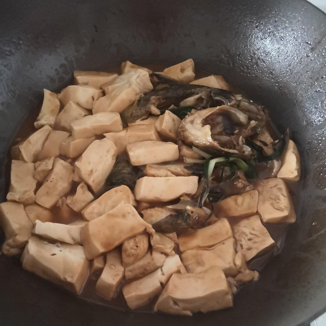 昂刺鱼（黄骨鱼）烧豆腐