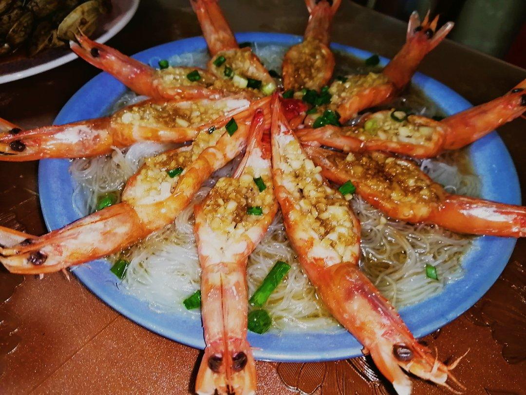 最美年夜饭-🌺花开富贵🦐（蒜蓉粉丝开背虾）
