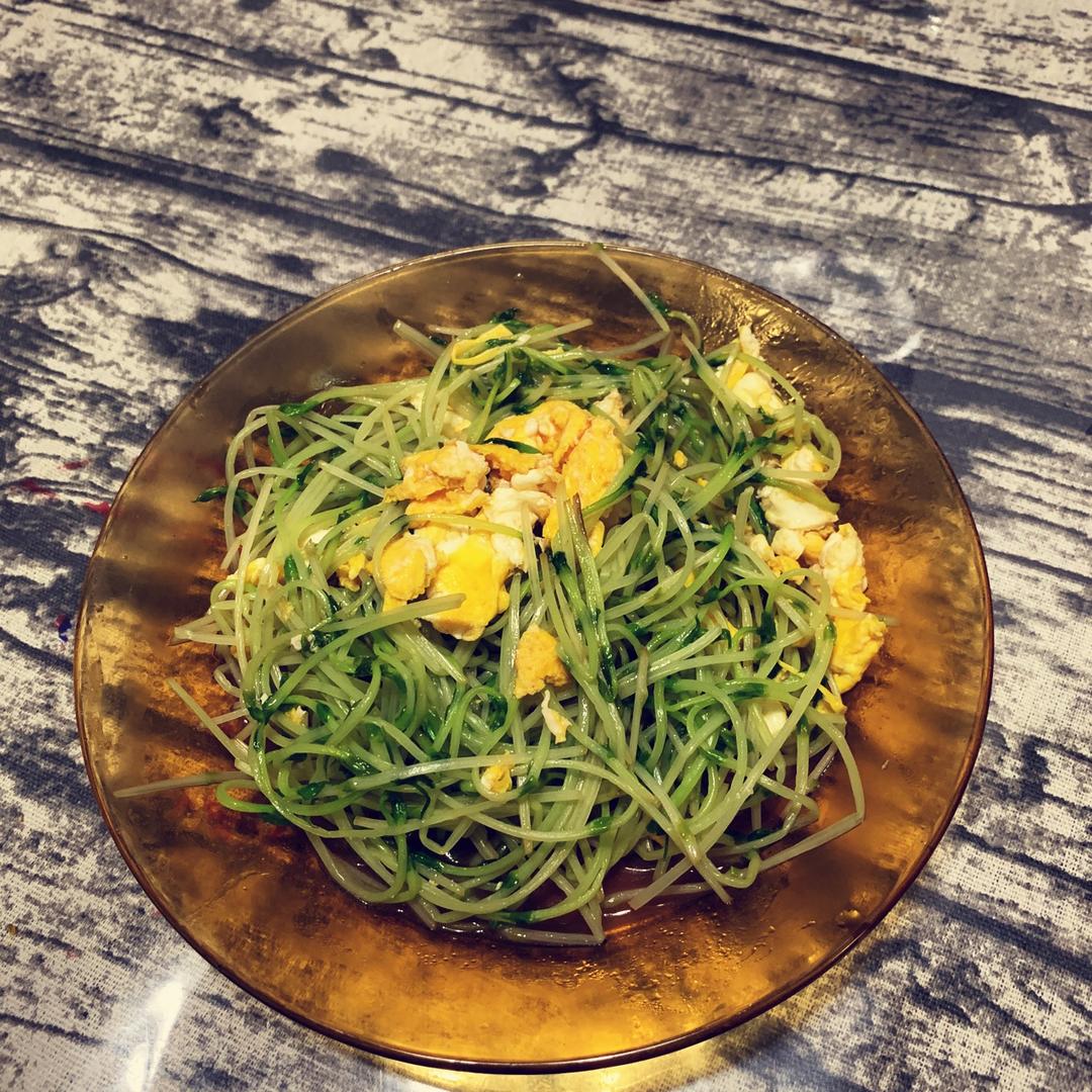 豌豆苗炒鸡蛋