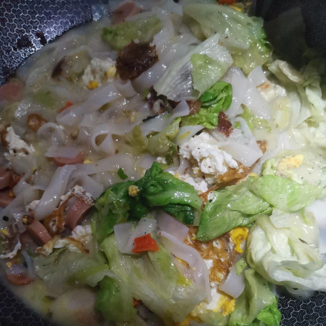 煮汤河粉