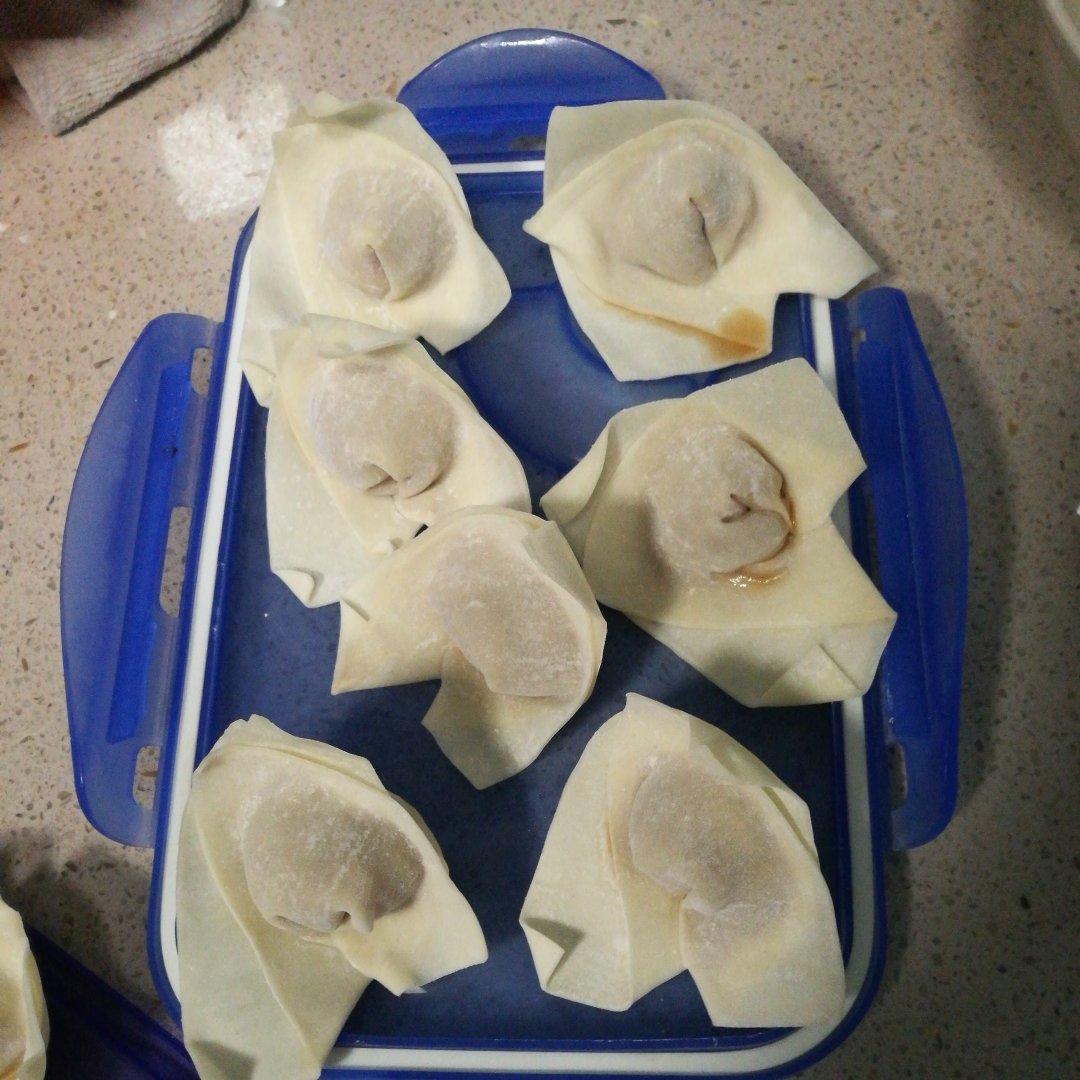馄饨的包法（简单易学不跑馅儿）