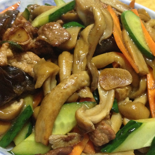 靖11做的清炒滑子菇