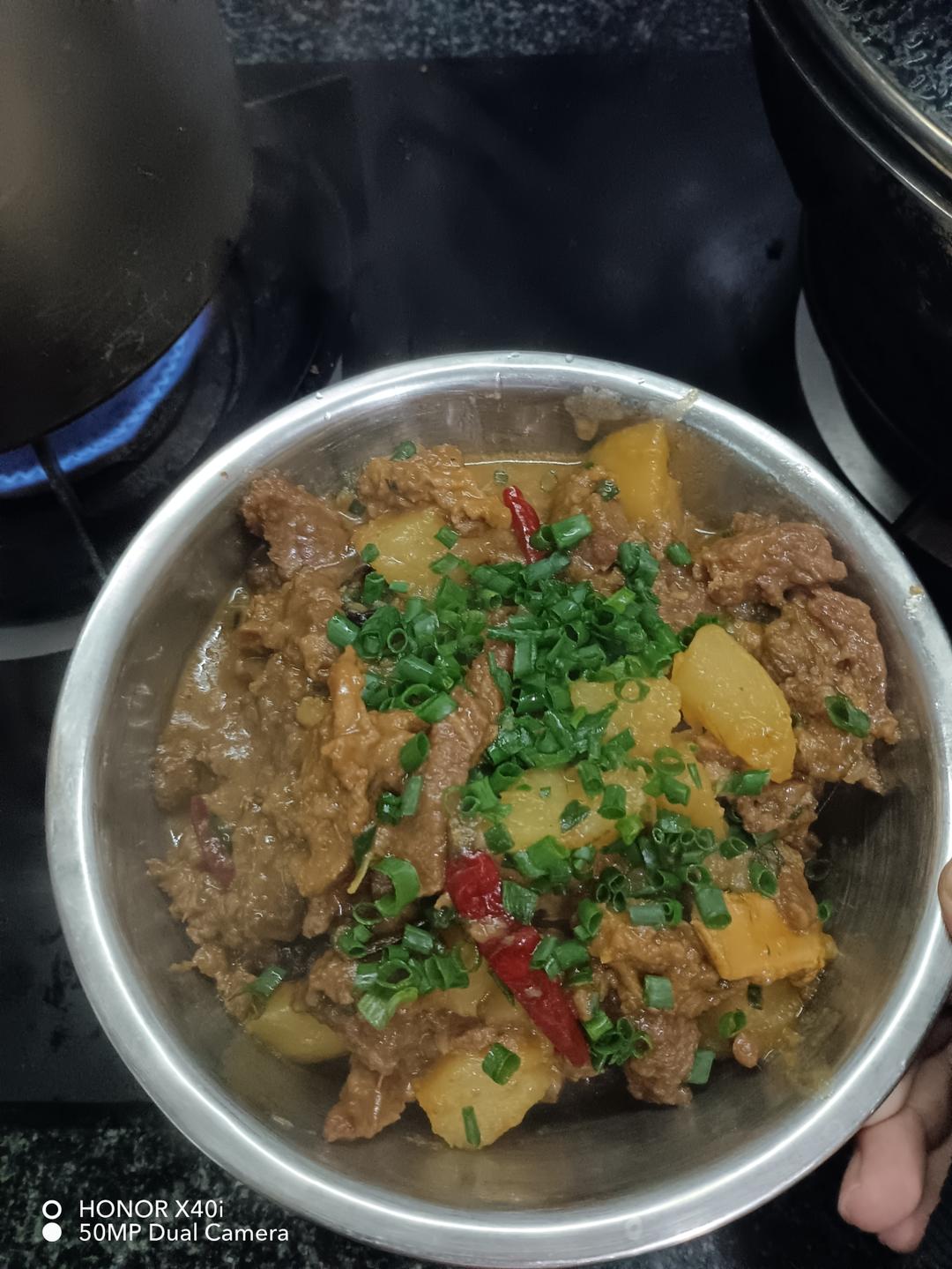沙沙土豆胡萝卜炖牛肉