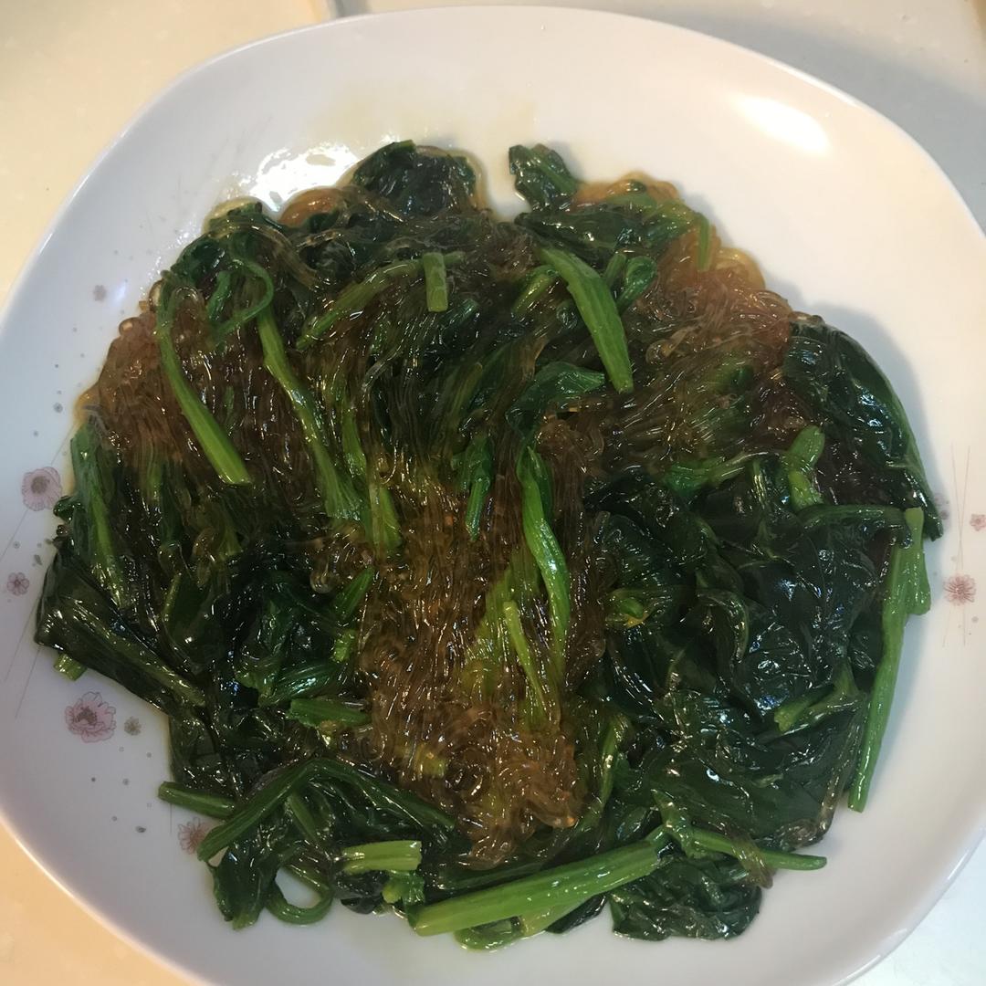 菠菜炒粉丝