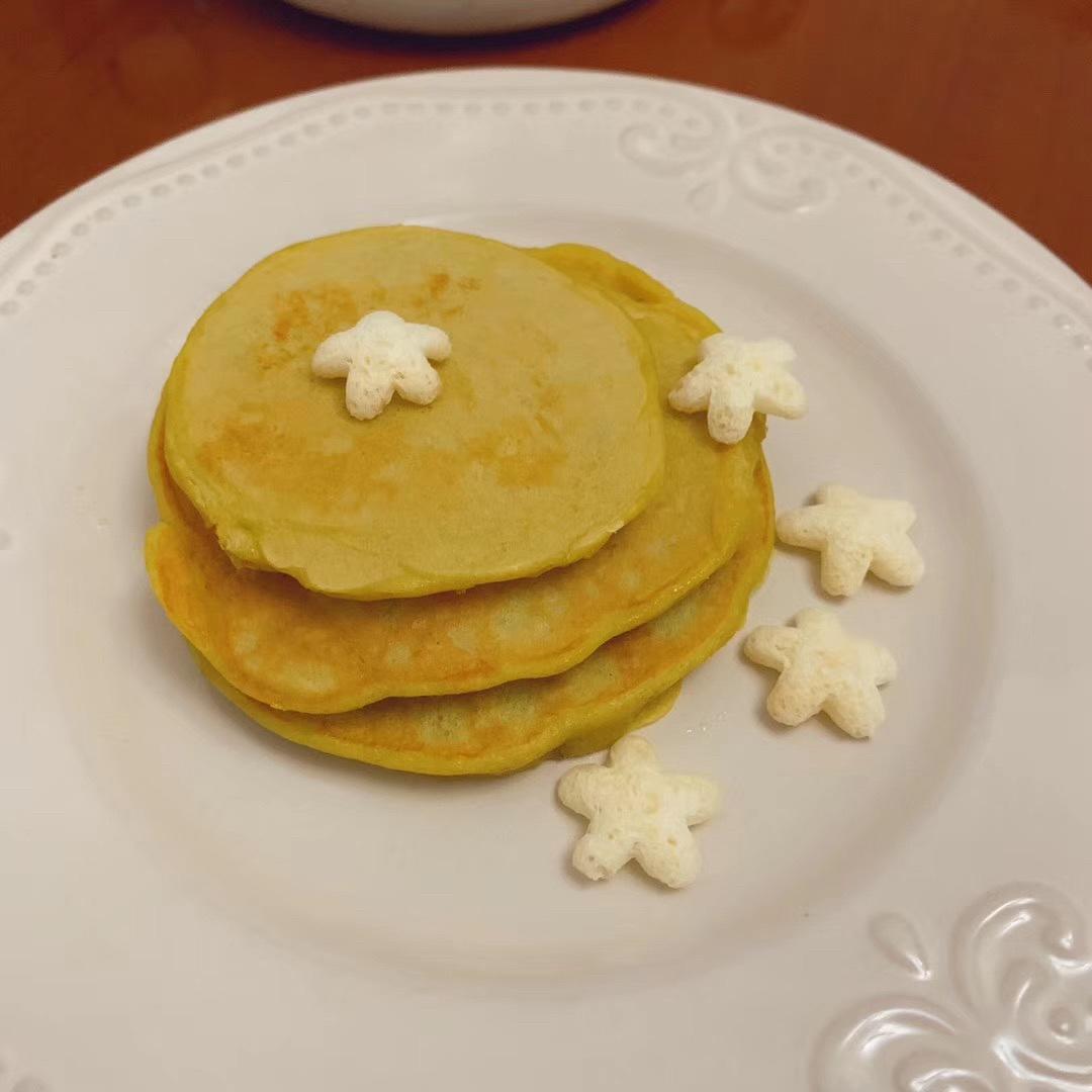 宝宝奶香香蕉松饼