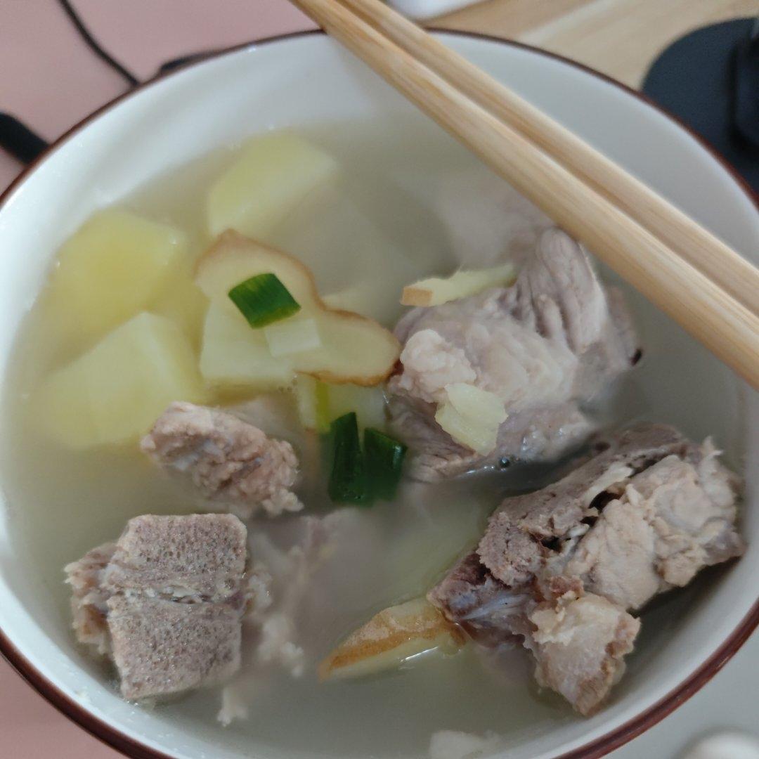 土豆排骨汤