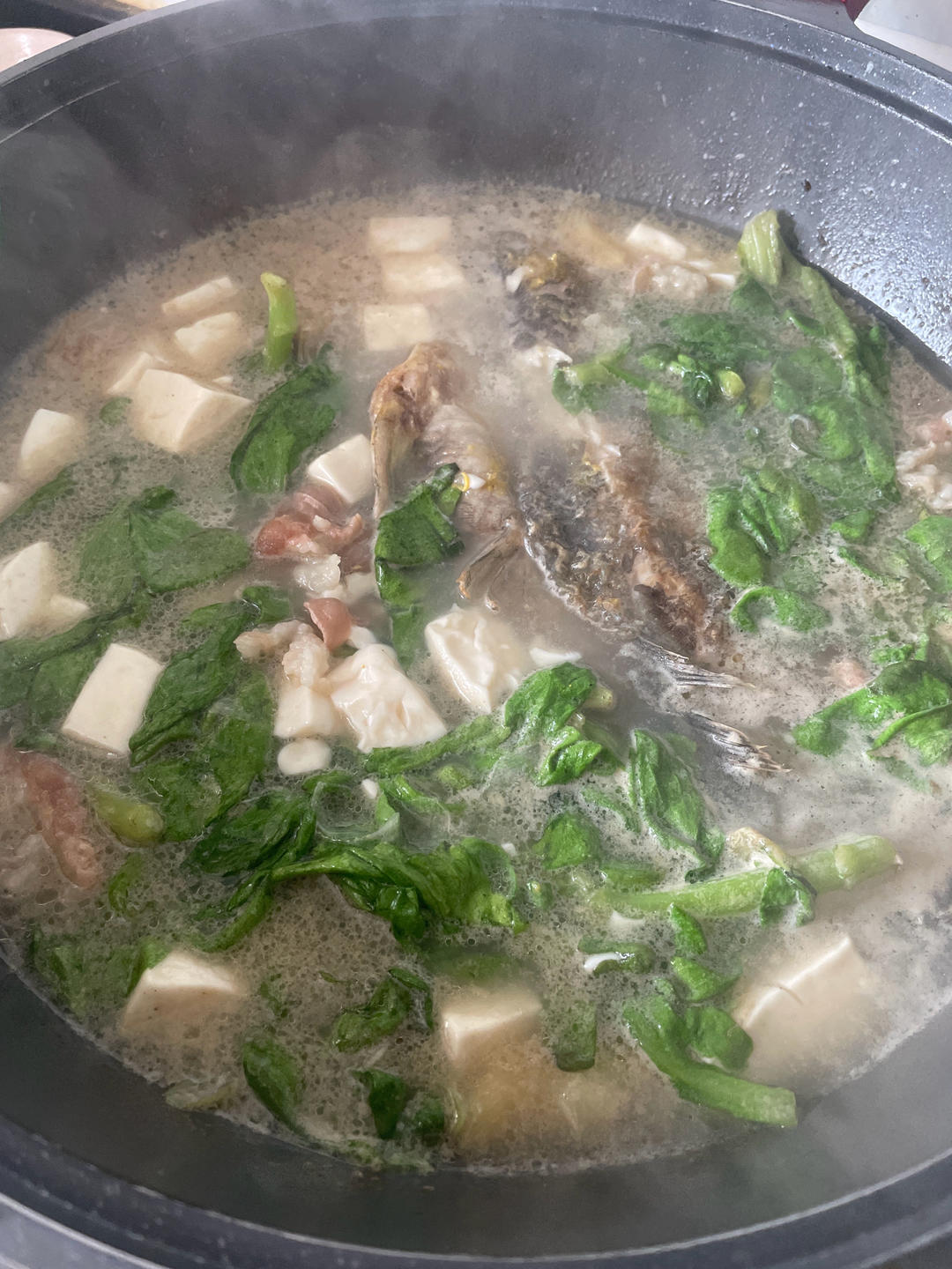 昂刺鱼豆腐汤（黄辣丁）