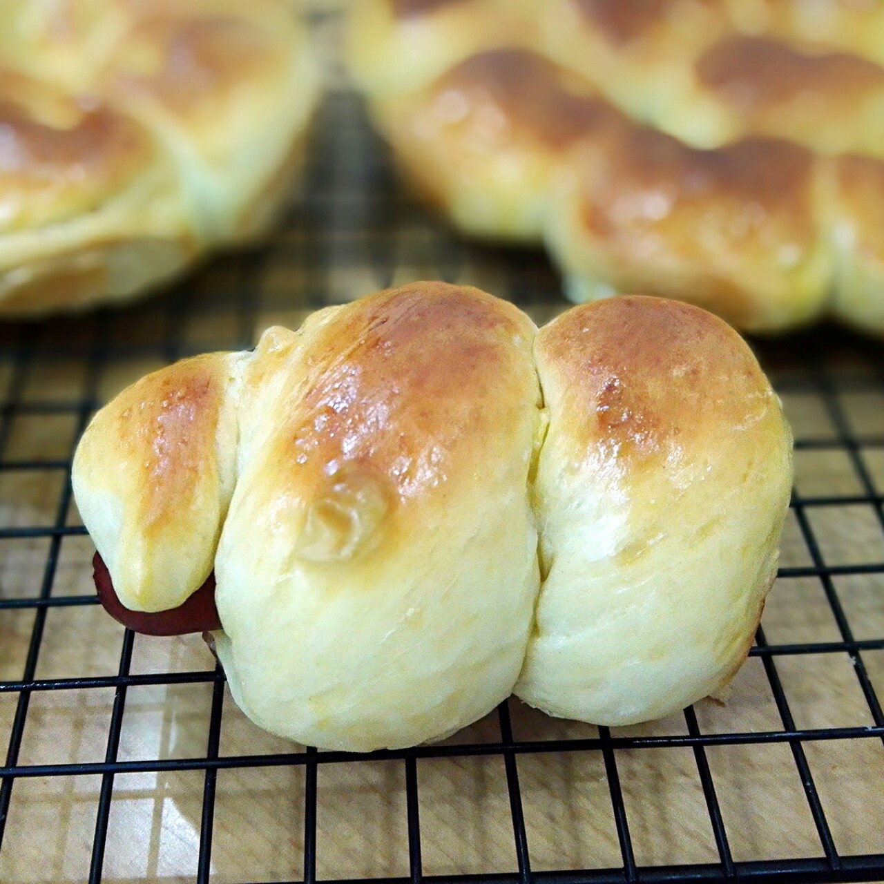 台式香肠面包卷