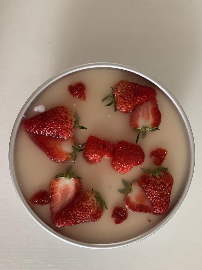 渐变色火龙果慕斯