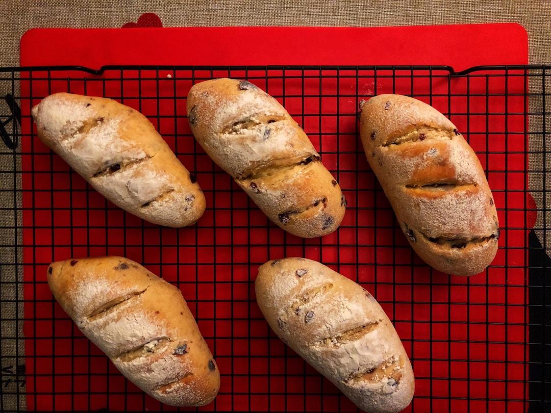 奶酪馅儿蔓越莓面包