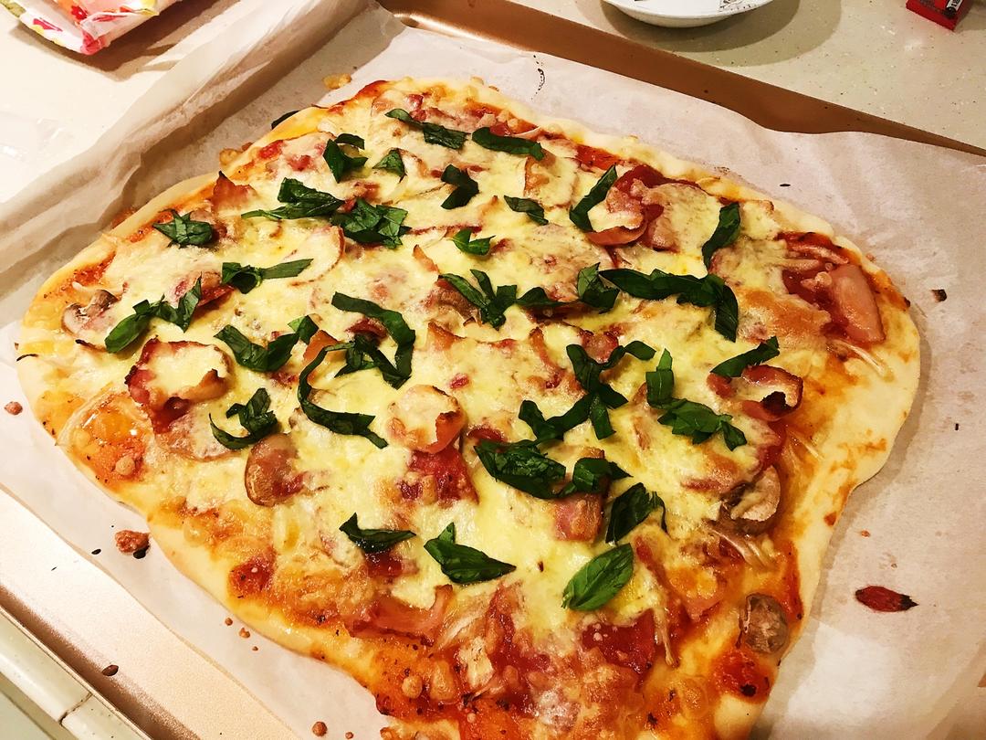 脆薄底意式披萨