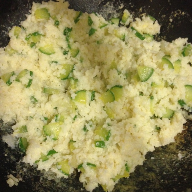 简单的黄瓜蛋炒饭