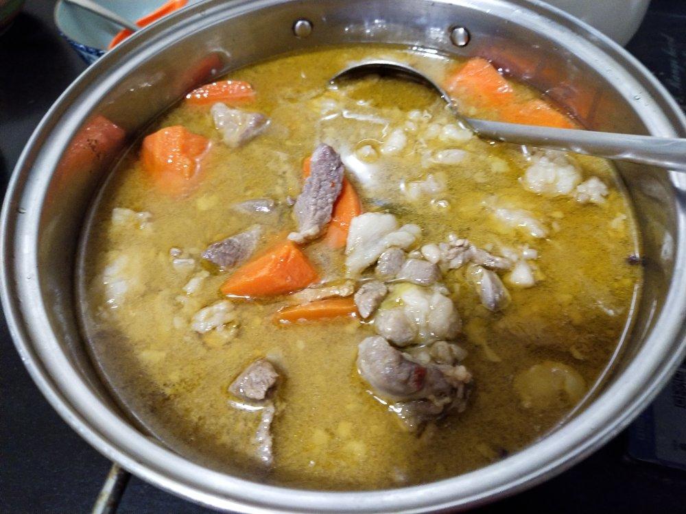 胡萝卜炖羊肉（热菜）