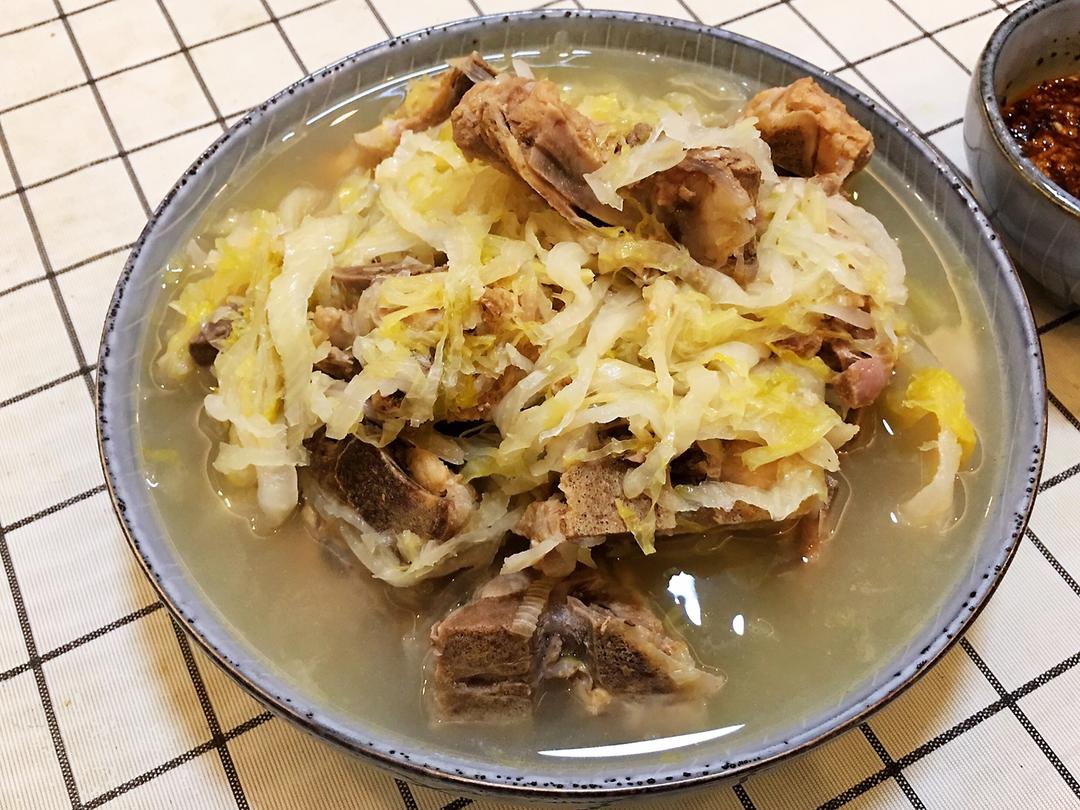 酸菜炖脊骨·超下饭