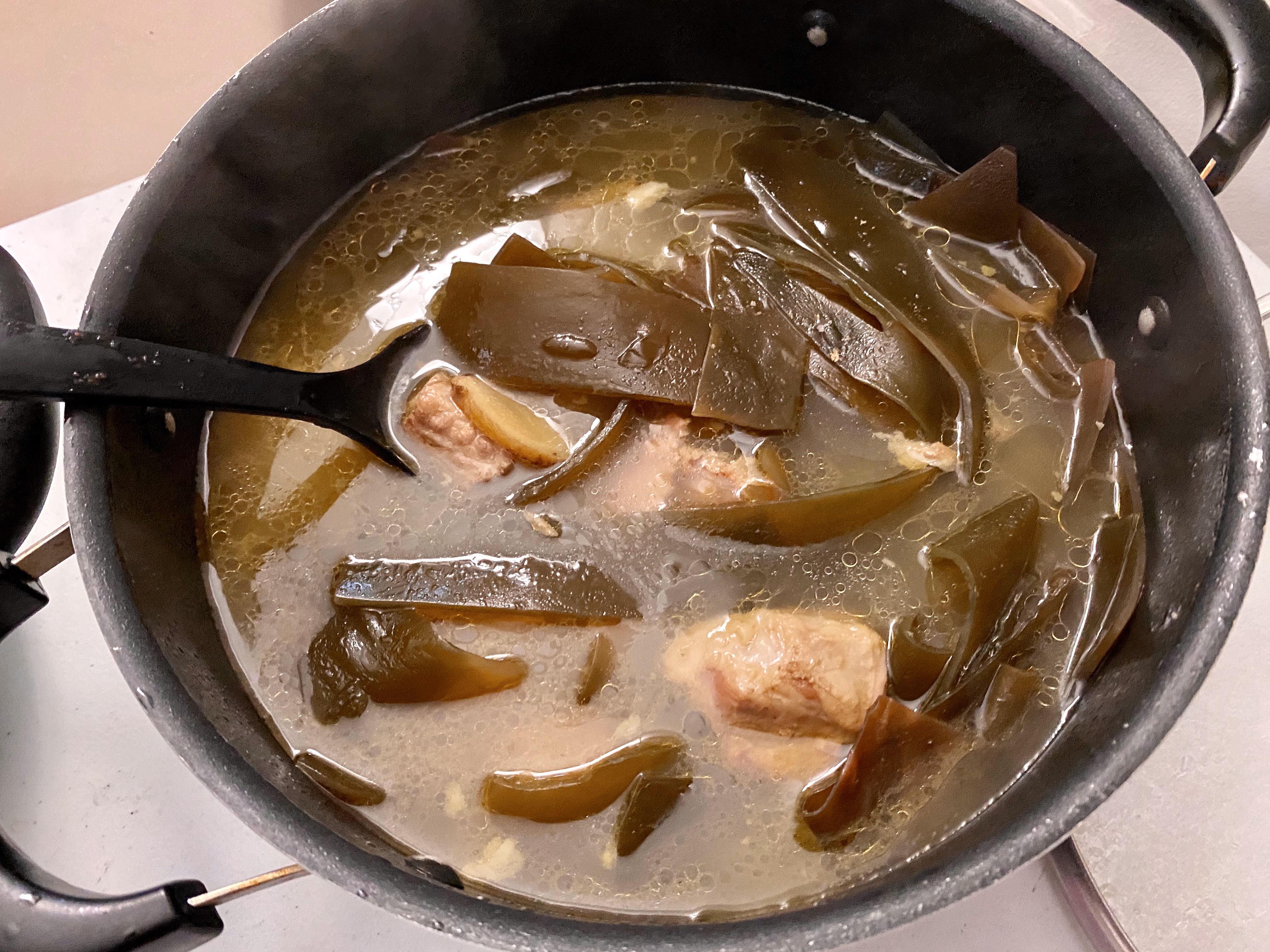 色香味俱全的海带排骨汤的做法 步骤9