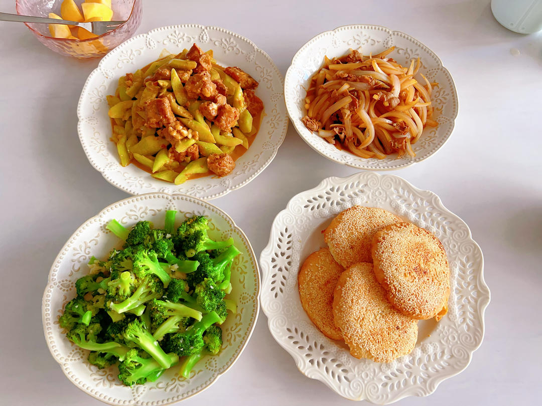 黄瓜拌油条 | 双重酥脆！不开火就能轻松搞定！