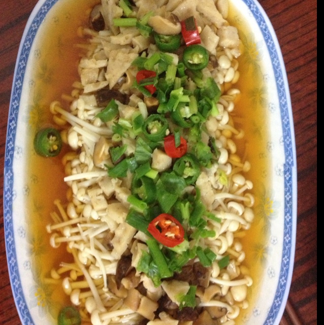 剁椒金针菇