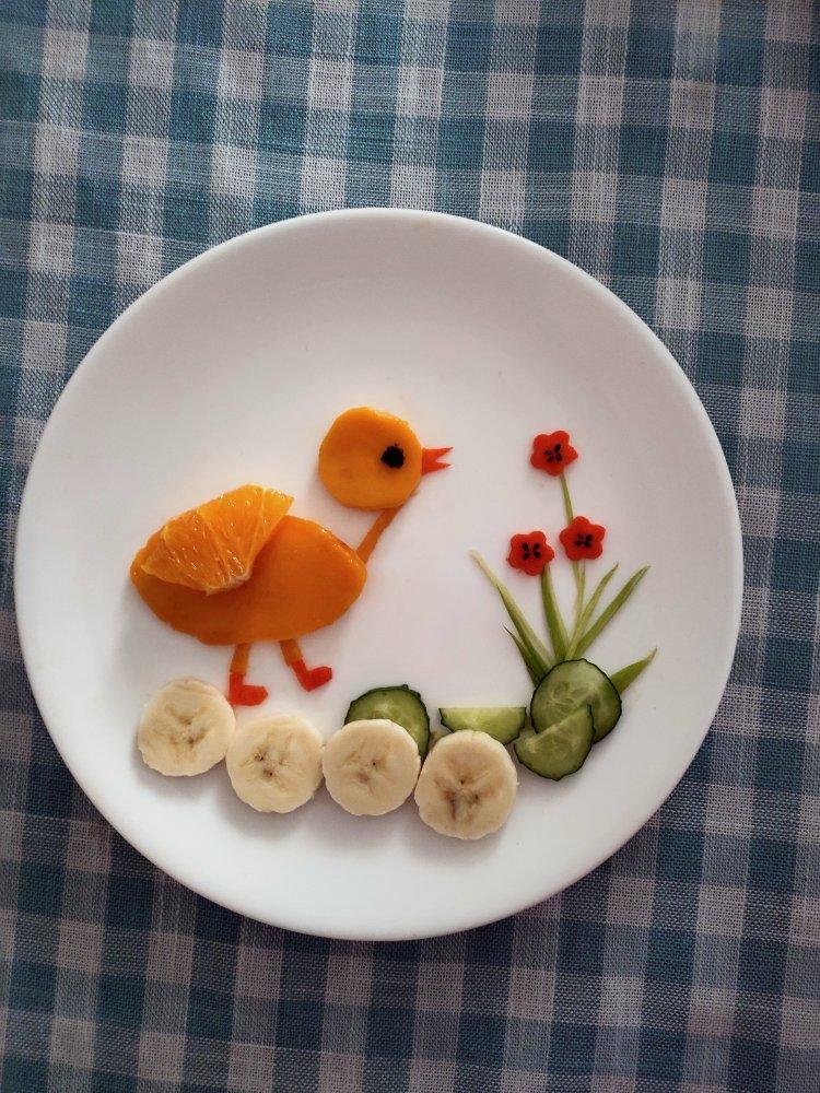 水果拼盘~小鸭散步