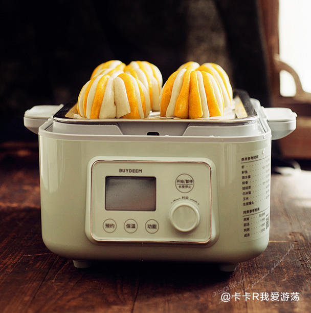 【3月北鼎蒸炖锅食谱】南瓜双色花卷的做法
